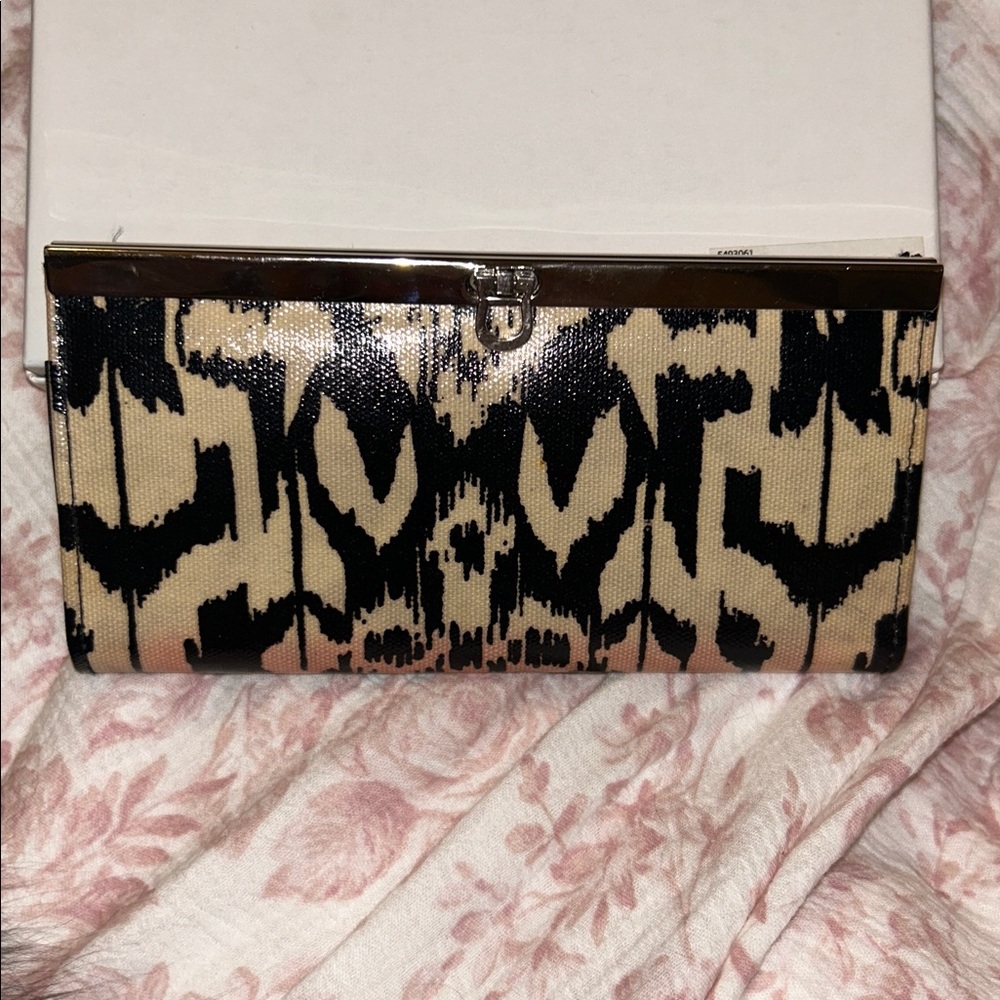 Unbranded Ombré Wallet